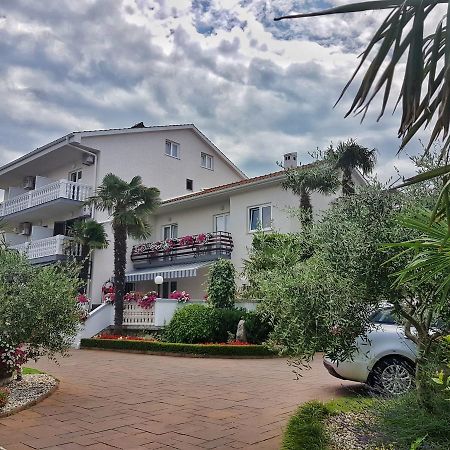 Guest House Katarina Malinska Luaran gambar