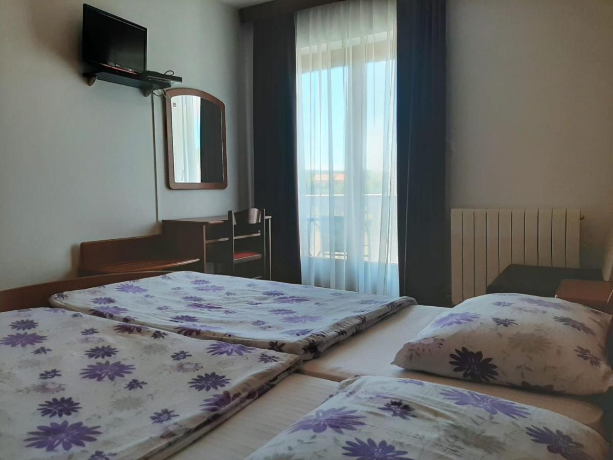 Guest House Katarina Malinska Luaran gambar