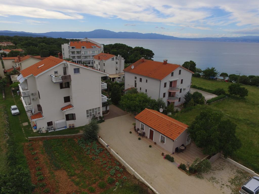 Guest House Katarina Malinska Luaran gambar