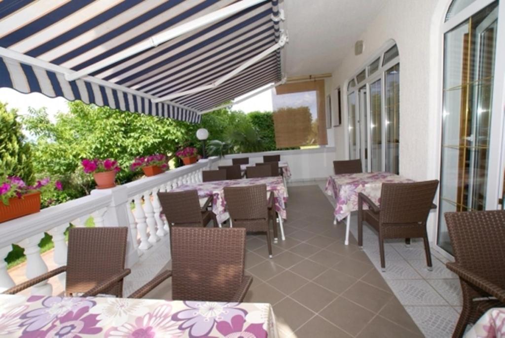 Guest House Katarina Malinska Luaran gambar