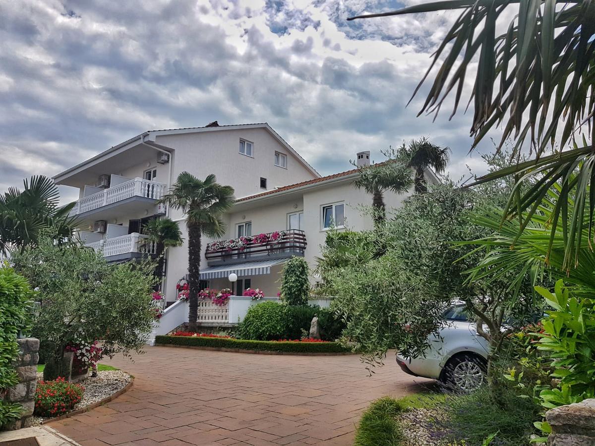 Guest House Katarina Malinska Luaran gambar